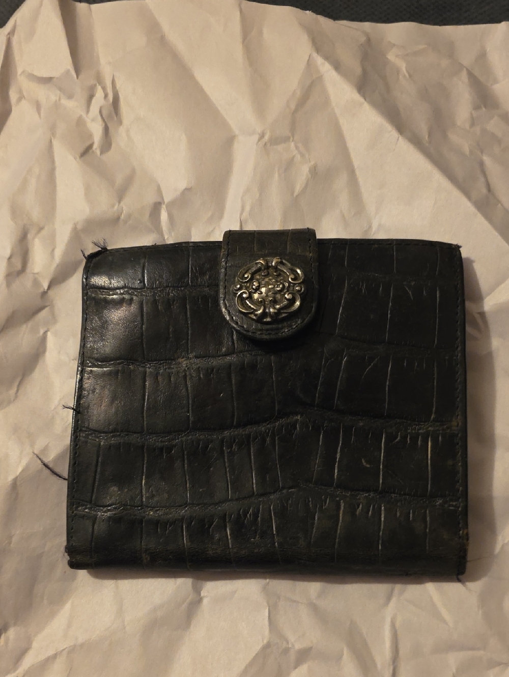 VINTAGE BRIGHTON BLACK CROC-EMBOSSED LEATHER BIFOLD WALLET